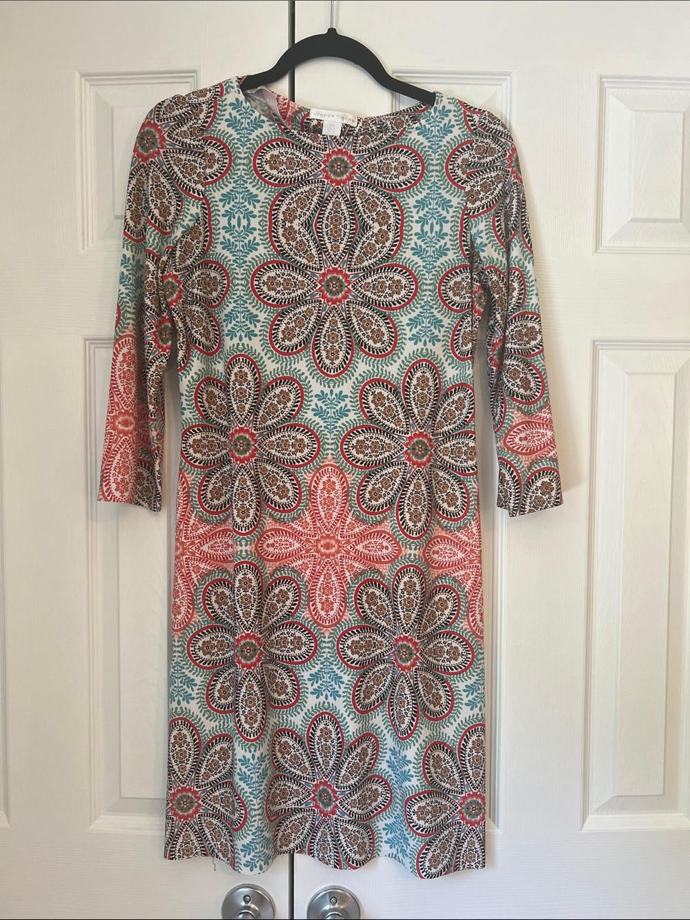 Floral Medallion 3/4 Sleeve Shift Dress
